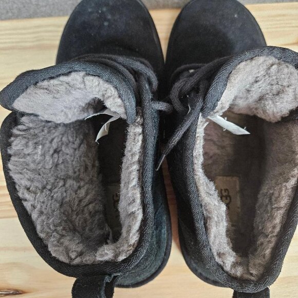 Ugg Mens Black Suede Chukka Boots Size 9 - Picture 8 of 11